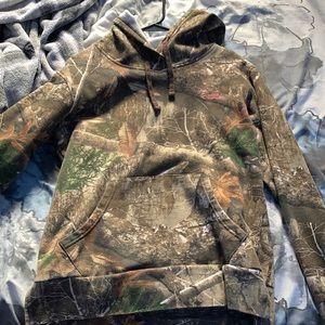 Magellan hoodie